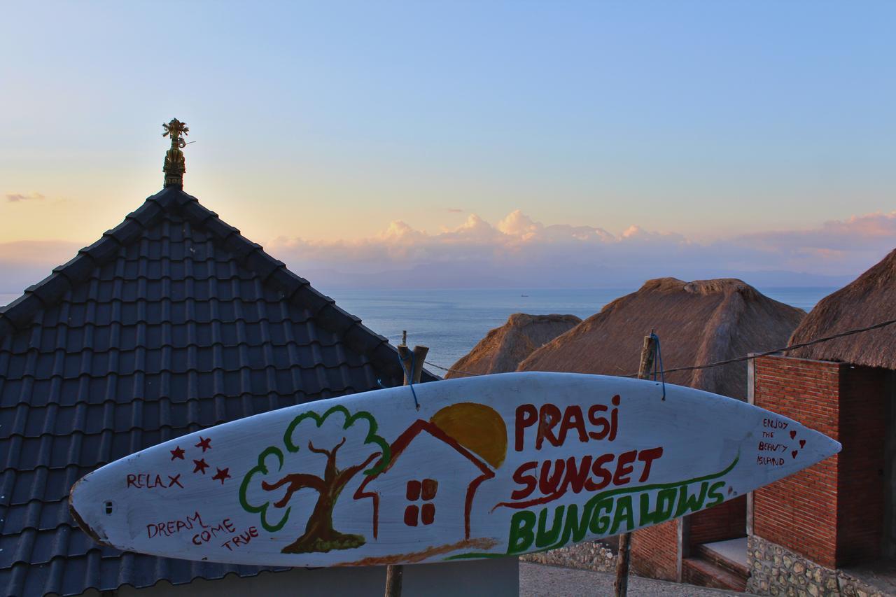 Prasi Sunset Bungalows Toyapakeh エクステリア 写真